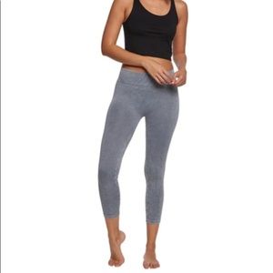 Onzie Seamless Stonewashed Grey Yoga Pants